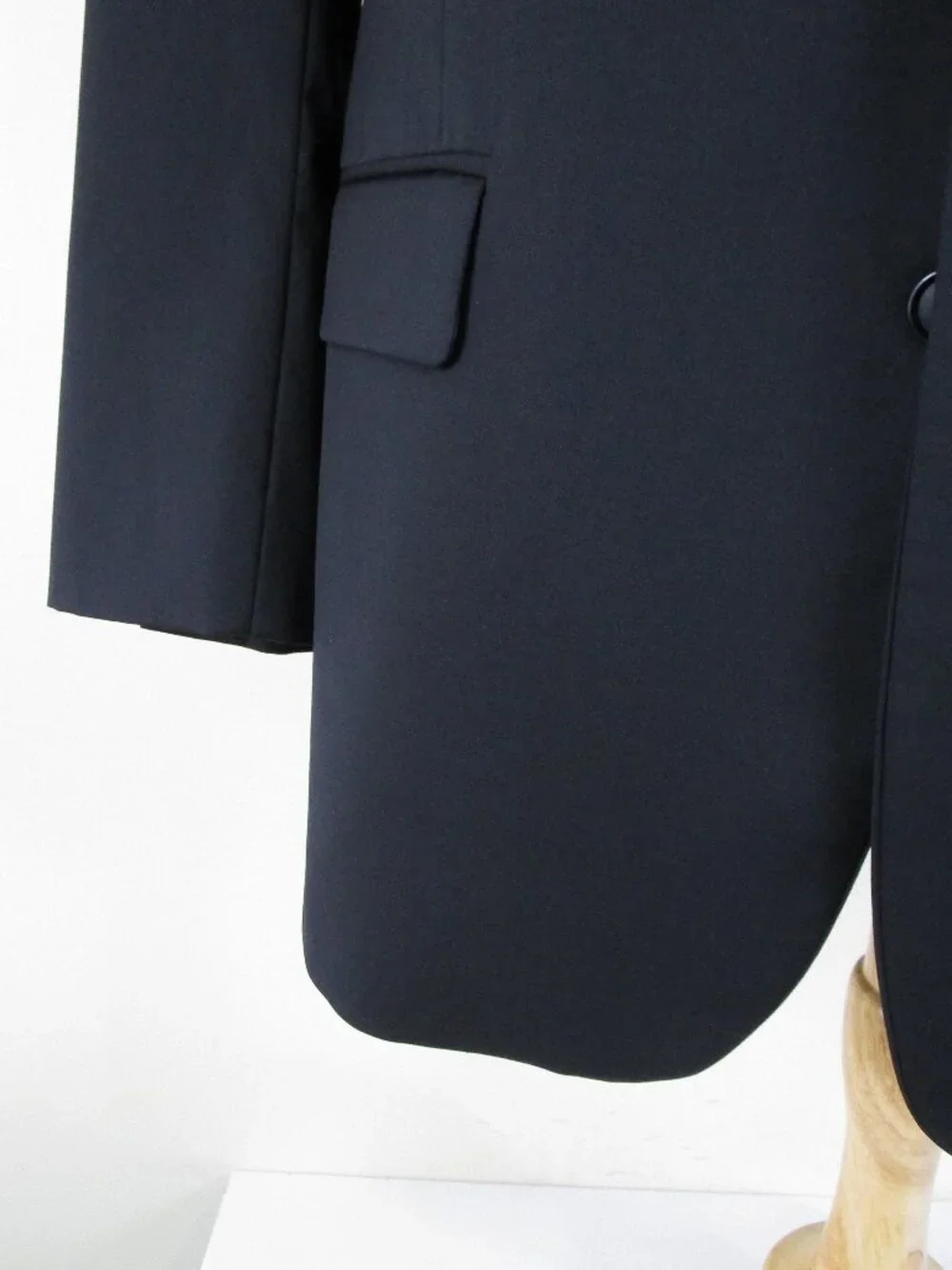 Brooks Brothers Mens 1818 Madison Estrato Black Wool Suit Size 44L Pants 39 X 31